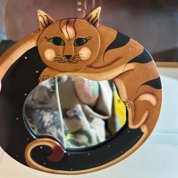 Handcrafted 8" Cat Design Decorative Wall Mirror Indonesia - Picture 10 of 14